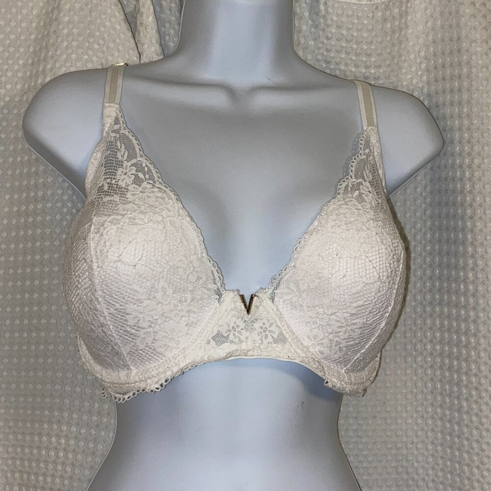 Victoria's Secret Love Cloud Lightly Lined Plunge Underwire Bra 38DD White